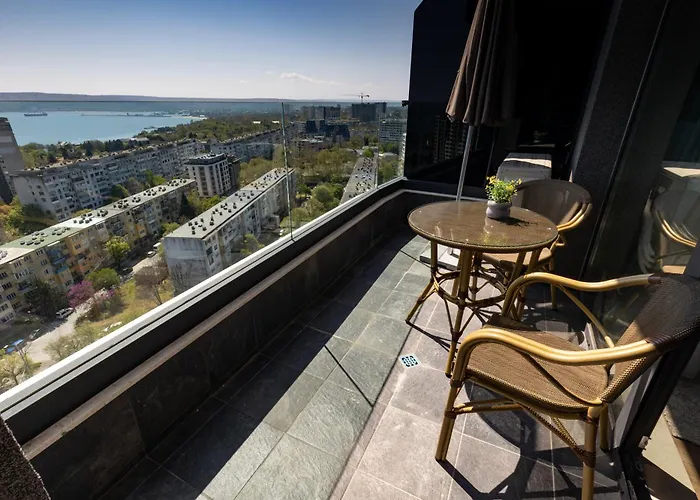 Panorama Sky 17 - Lux Floor With Amazing Sea View شقة فارنا